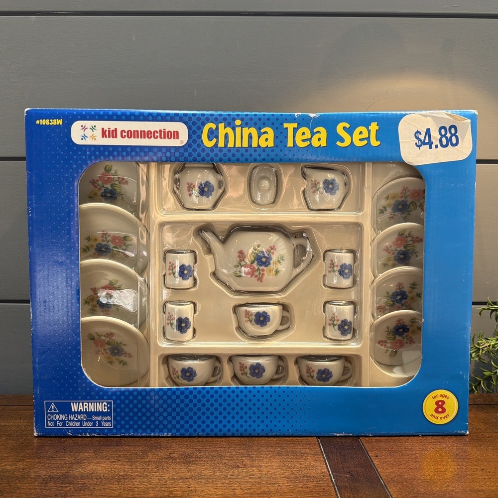 Kid Connection China Tea Set 21 PcsMiniature Porcelain Flowers - New in Box